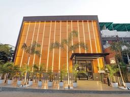 Hotel Yellow Courtyard in Bhopal