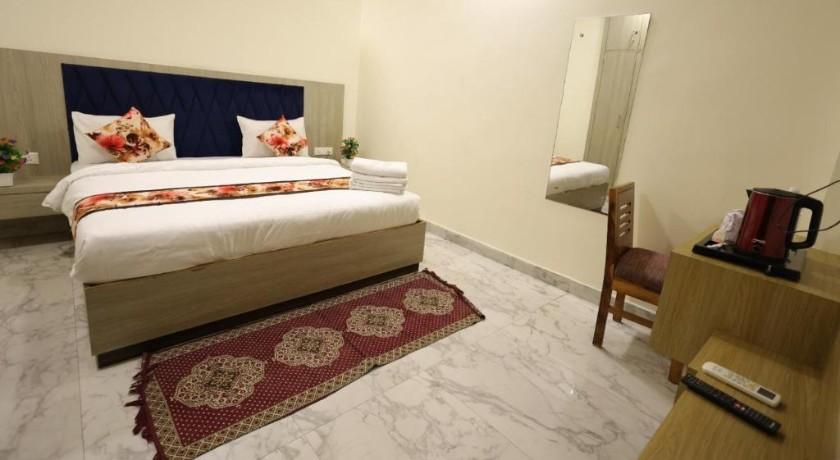 Hotel Taj Elevate in Agra