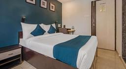 Hotel Nirsukh Palace in Navi Mumbai