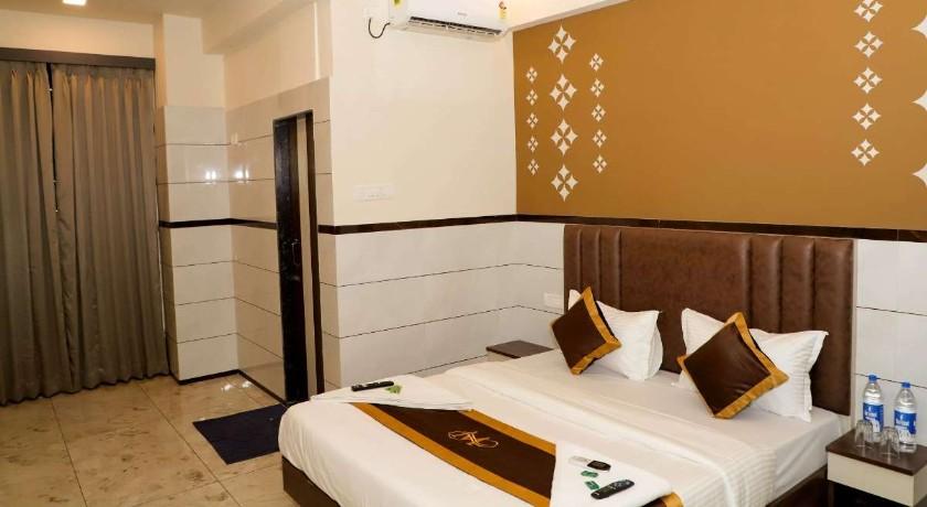 Majestic Inn in Vasai Virar