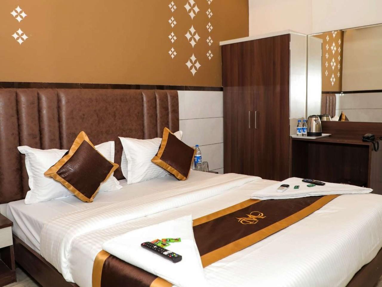 Majestic Inn in Vasai Virar
