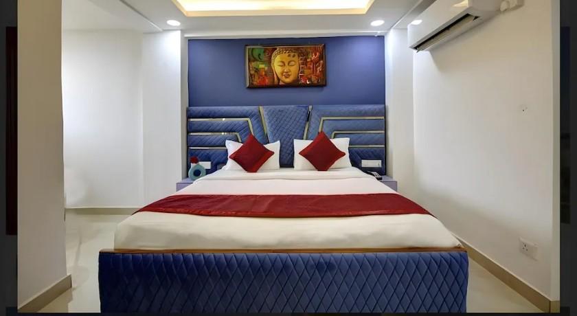 Hotel Vibe BLU Premium Expressway in Noida