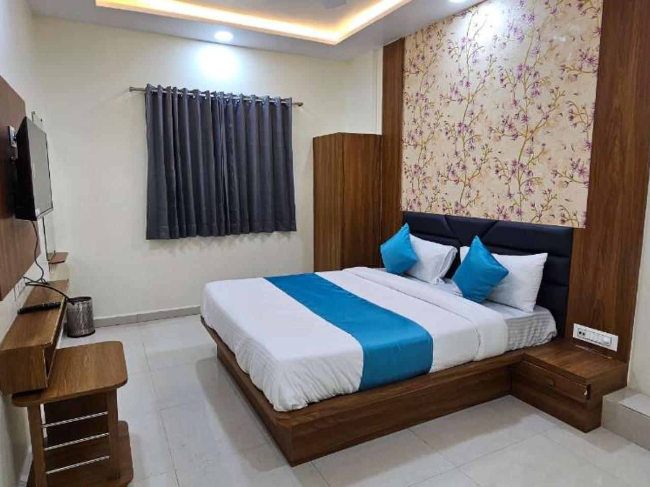 Hotel Empire in Daman