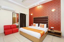 Super Townhouse Zirakpur Bus Stand Formerly Hotel Citi Inn in Zirakpur
