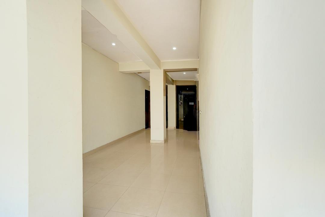 Collection O Noida Sector 52 Metro Station Formerly Hotel Metro View in Noida