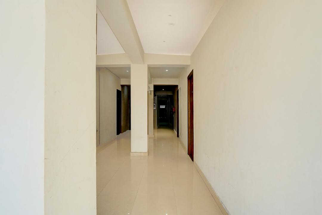 Collection O Noida Sector 52 Metro Station Formerly Hotel Metro View in Noida