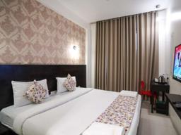 Hotel Singhs in Navi Mumbai