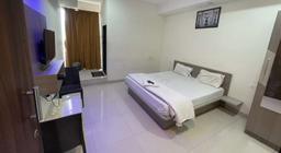 Hotel Golden Galaxy in Mumbai