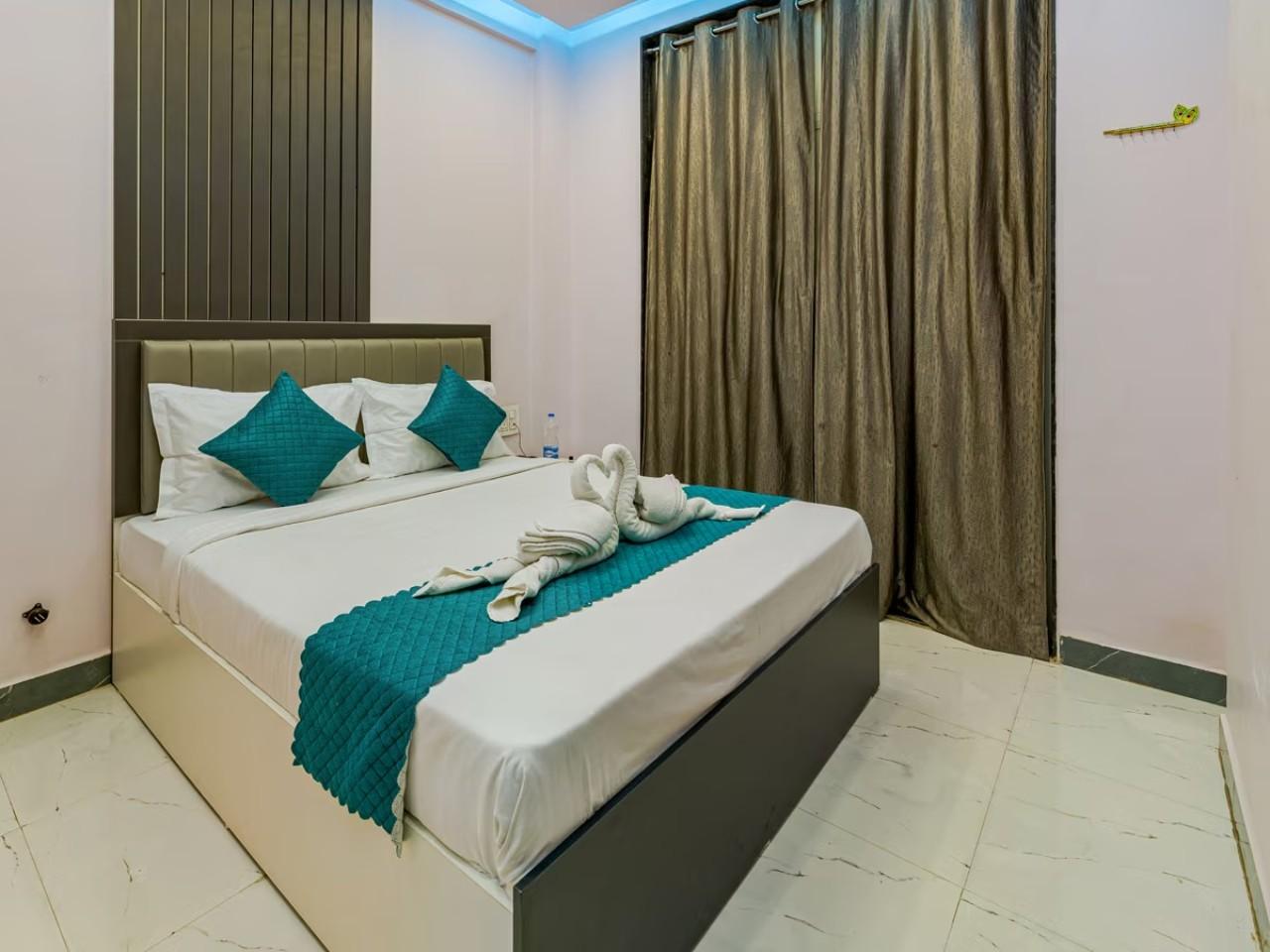 Hotel Majestic Royal in Solapur