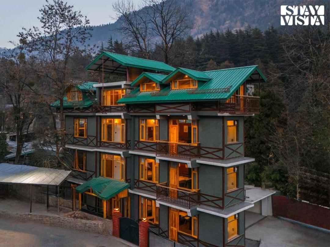 StayVista at Johnson Studios in Manali