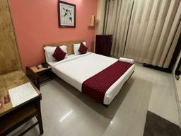 Cloud Bay Hotel in Gurgaon