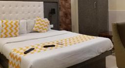 Hotel Western Court in Mumbai