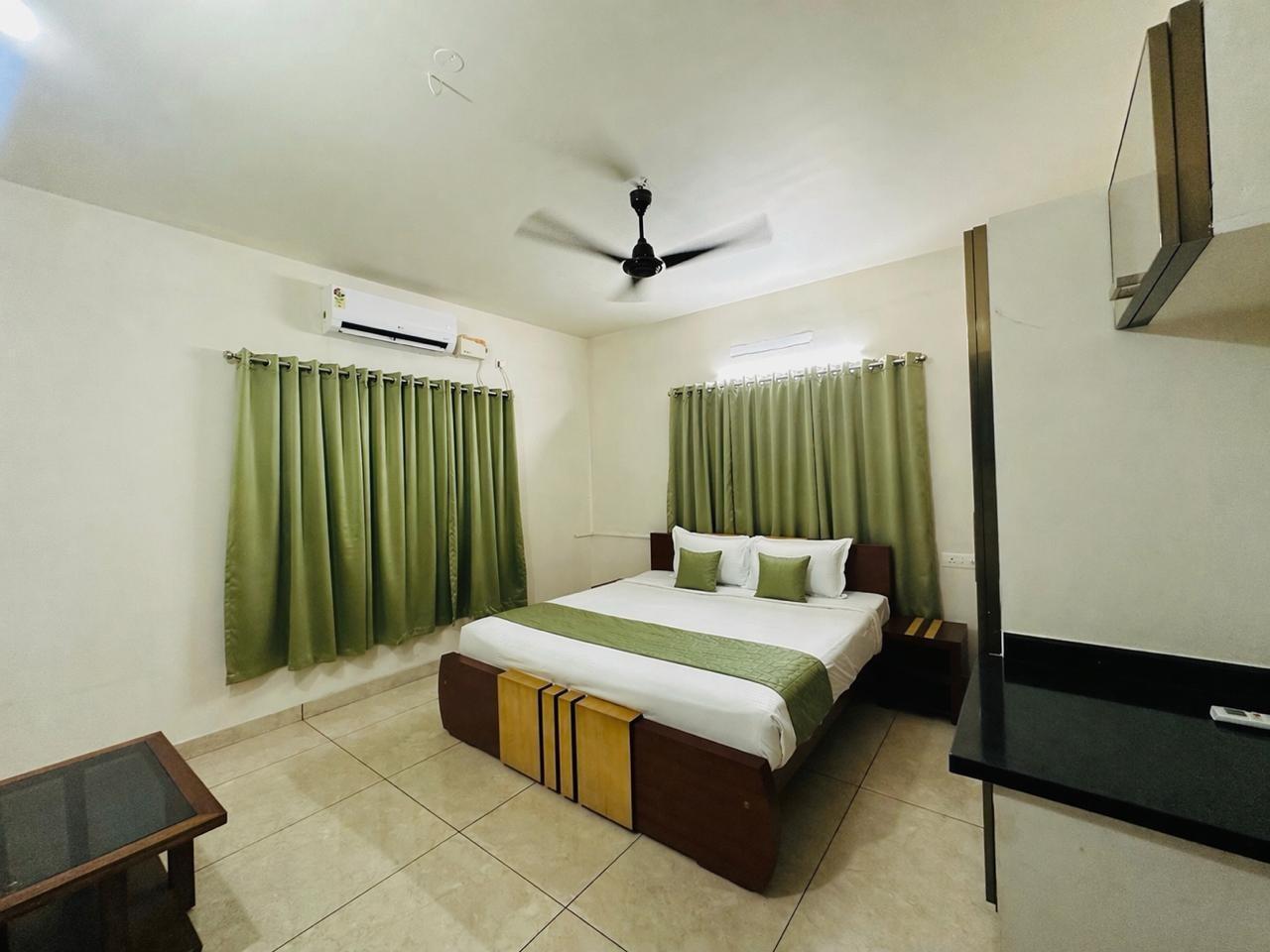 Blanco Airport Suite in Kochi