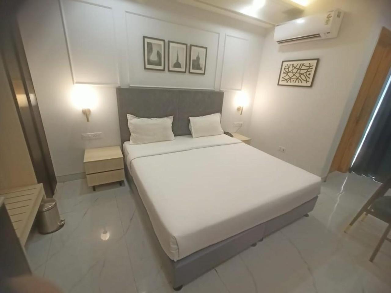 Saltstayz Premier - Sector 28 Faridabad in Faridabad