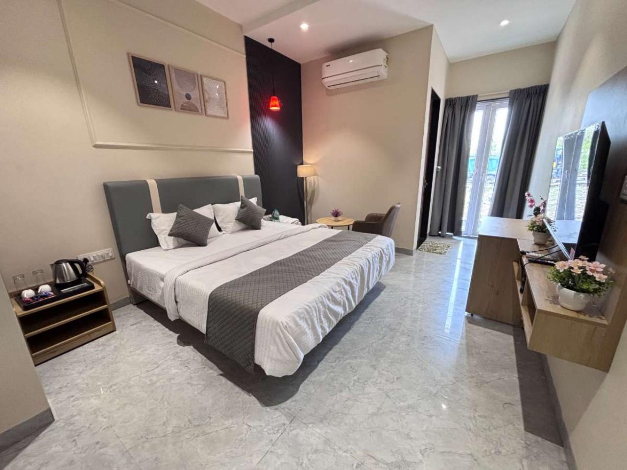 Hotel Stayvilla Raipur in Raipur