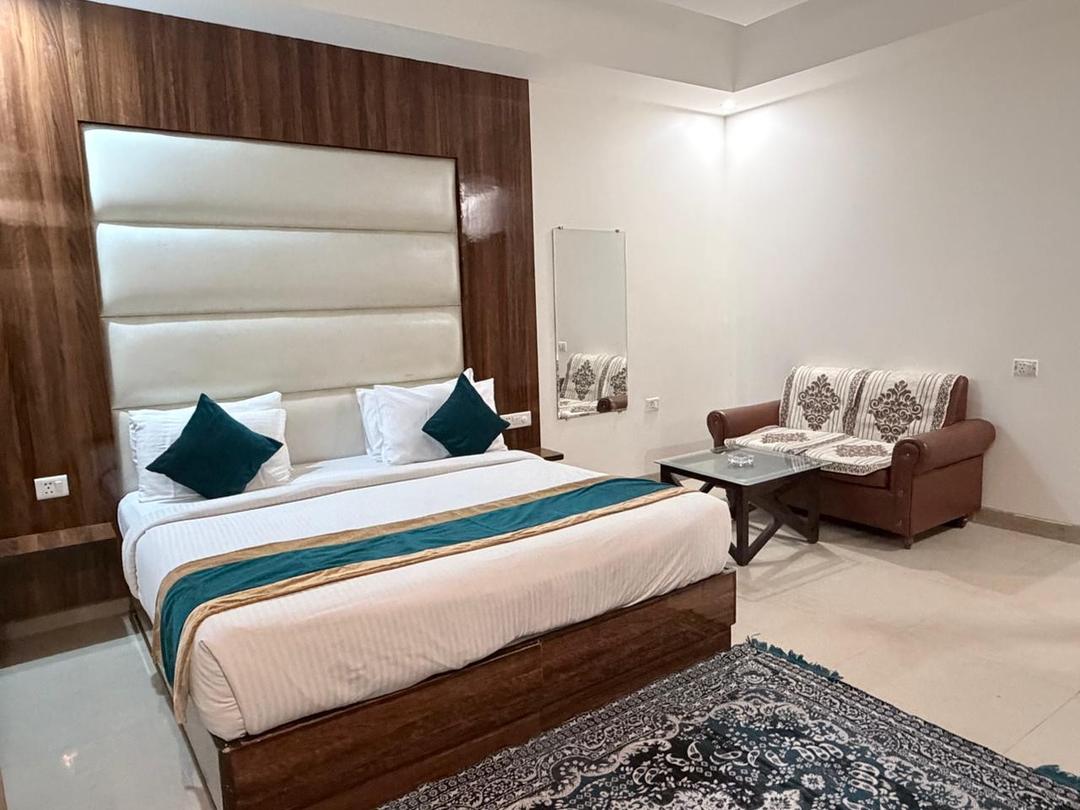 Hotel Impress in Delhi