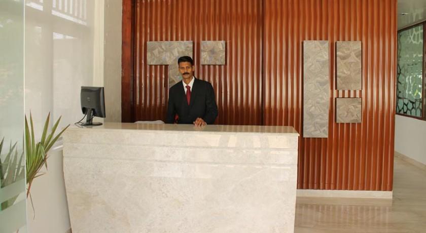 Hotel White Parrot in Mysore