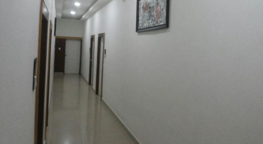 Hotel White Parrot in Mysore