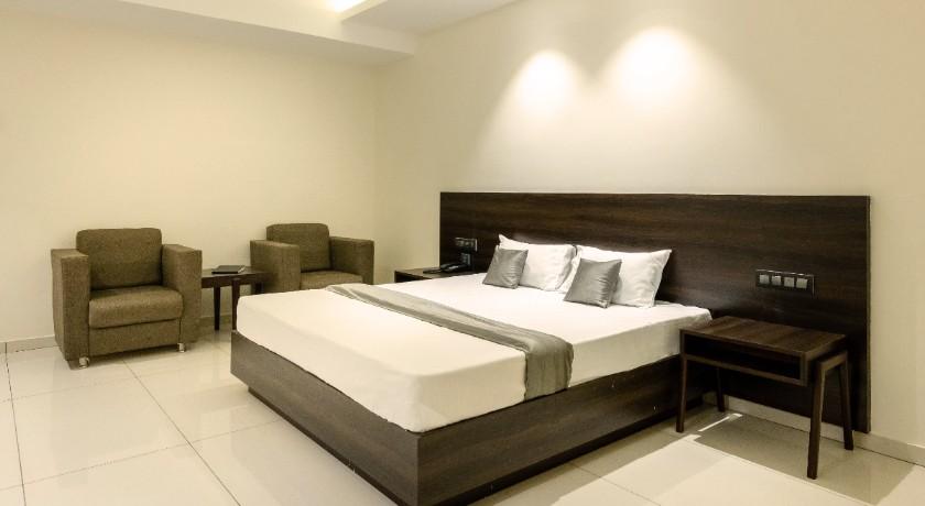 Hotel Paramount Suites and Service Apartments in Mangalore