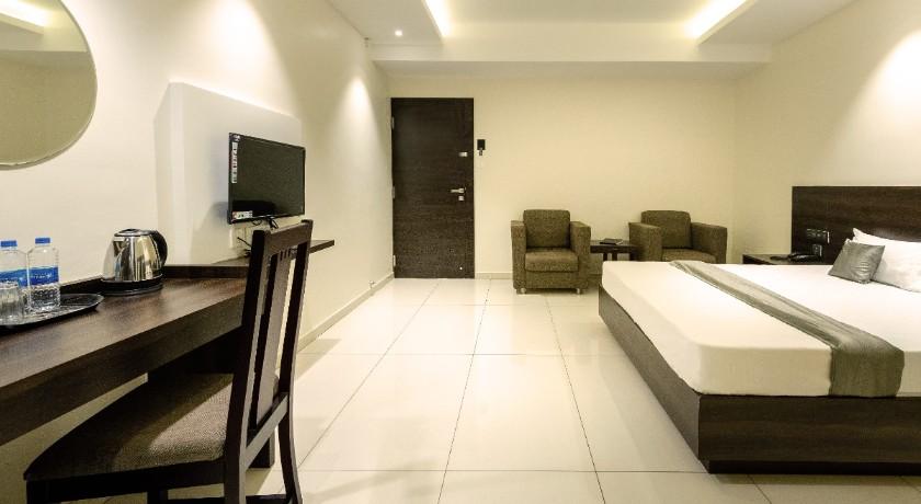 Hotel Paramount Suites and Service Apartments in Mangalore