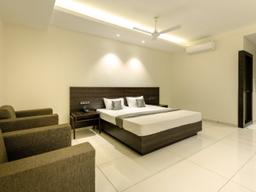 Hotel Paramount Suites and Service Apartments in Mangalore