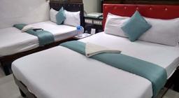 Hotel Plaza in Mumbai