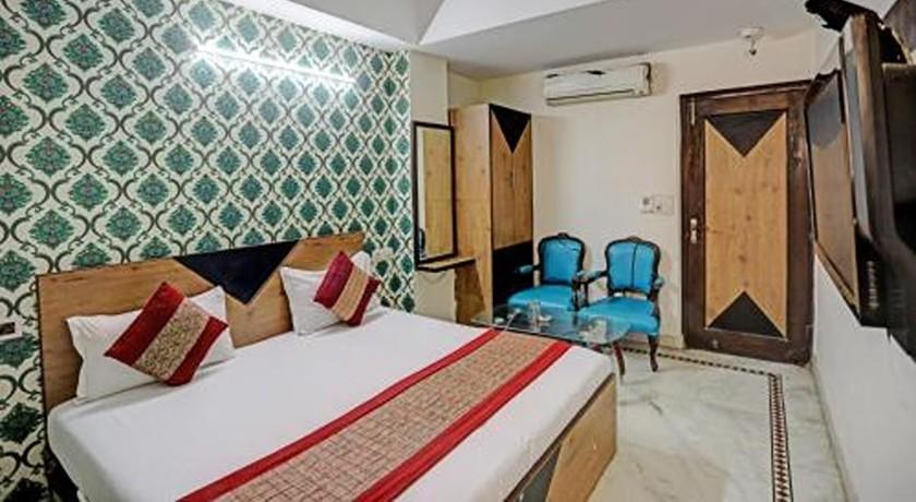 Hotel Anand in Delhi