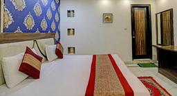 Hotel Anand in Delhi