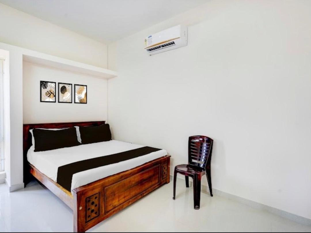  B2N Hotels Sholinganallur in Chennai