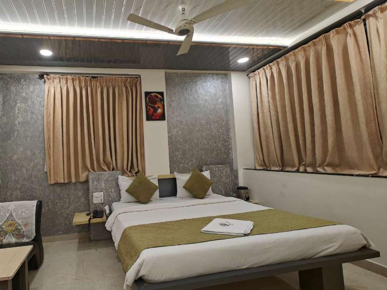 Hotel Cool Palace in Nashik