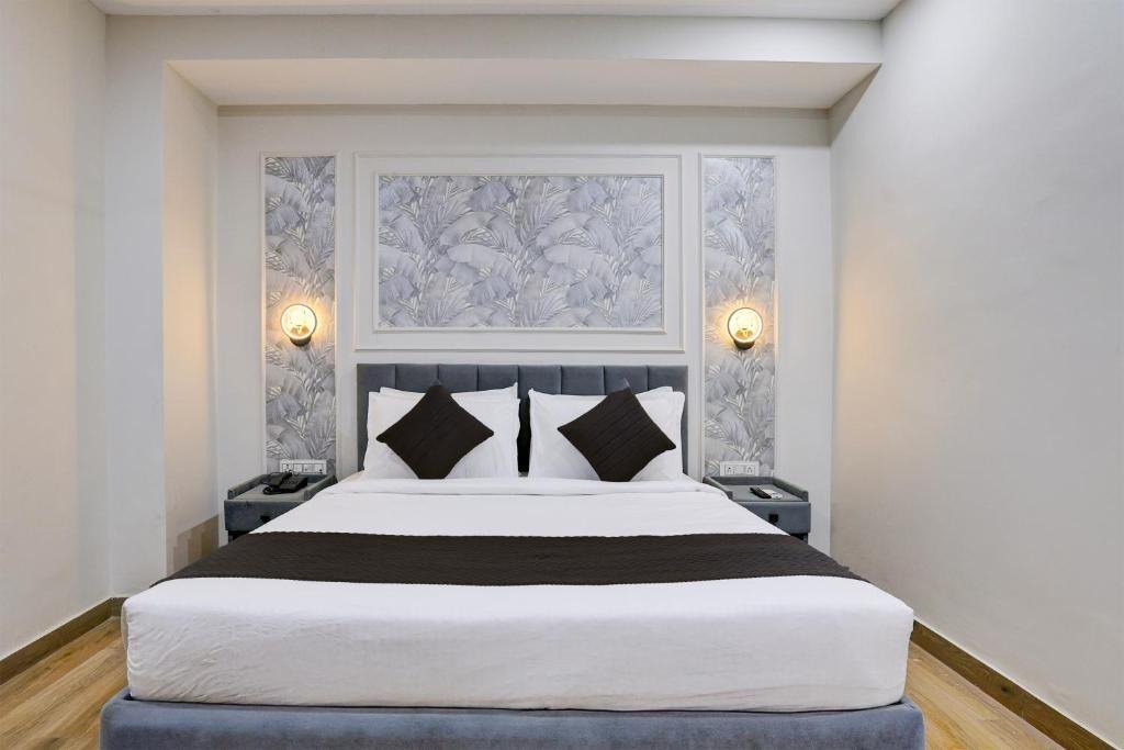 Hotel Raasha Premier in Noida