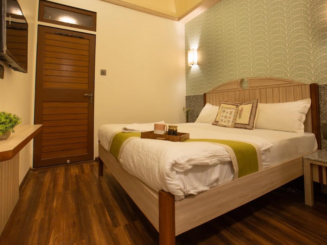 Hotel Traveller's Inn in Mumbai