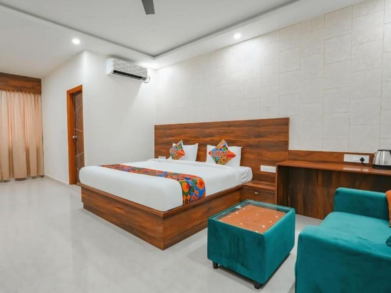 Hotel Vihara Inn in Bangalore