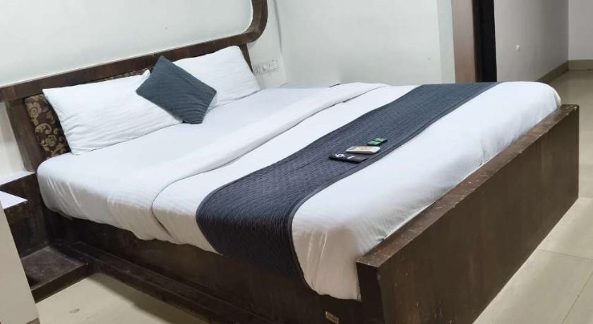 Hotel Yatri Inn in Navi Mumbai