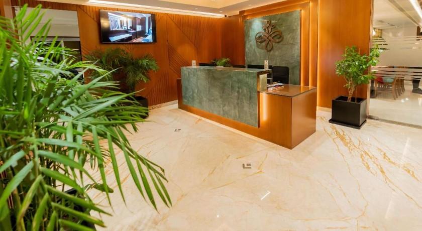 Hotel Le Grandeur in Mysore