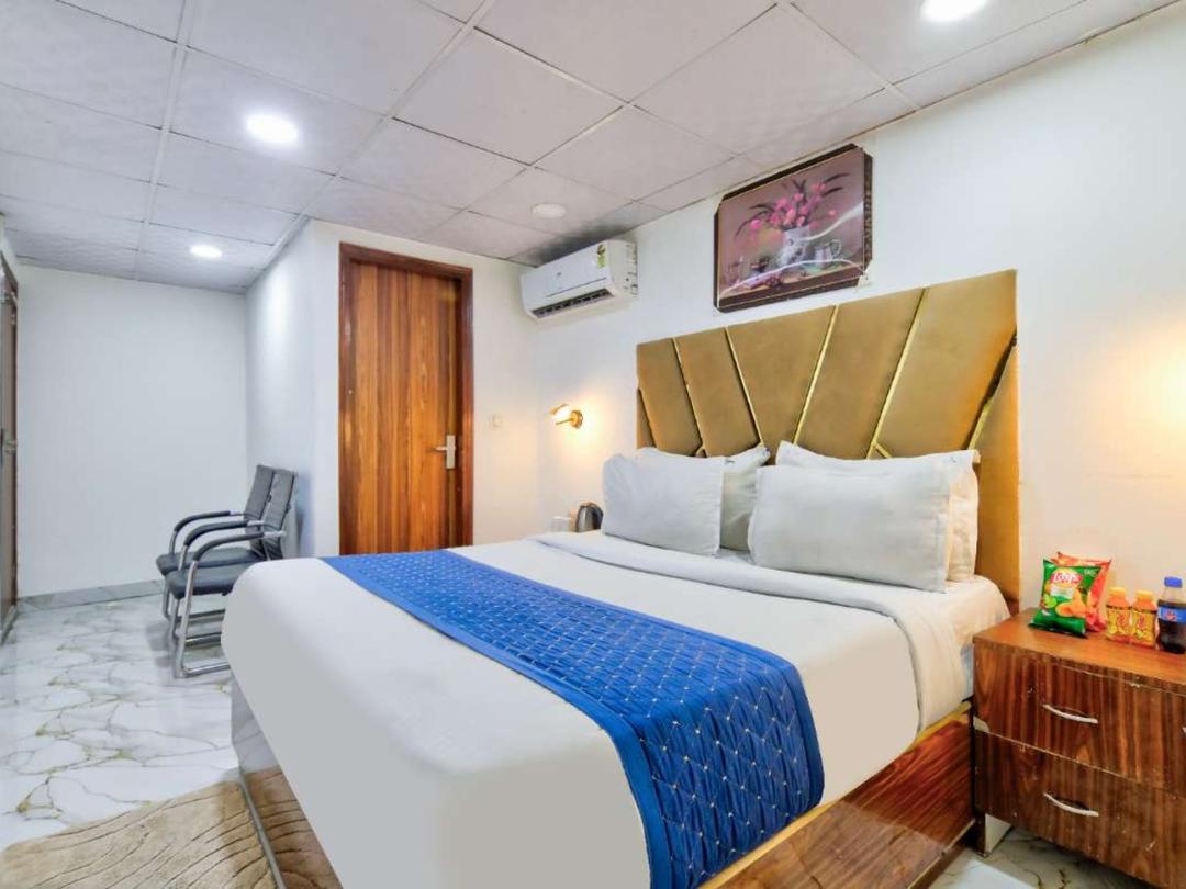 Hotel Golden Key Residency in Delhi