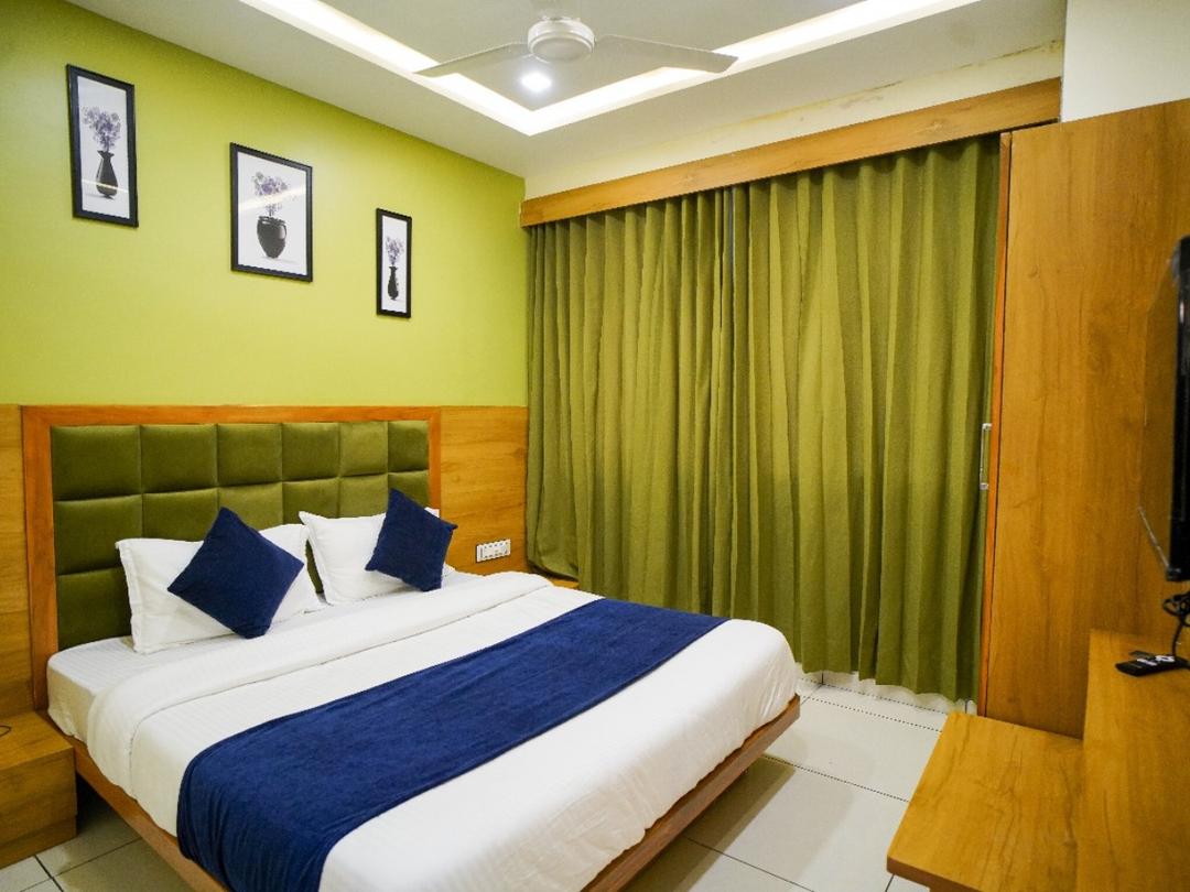 Hotel Suncity in Ahmedabad