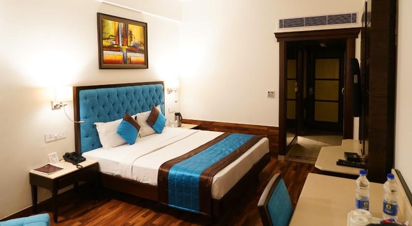 Hotel Park Grand in Chandigarh