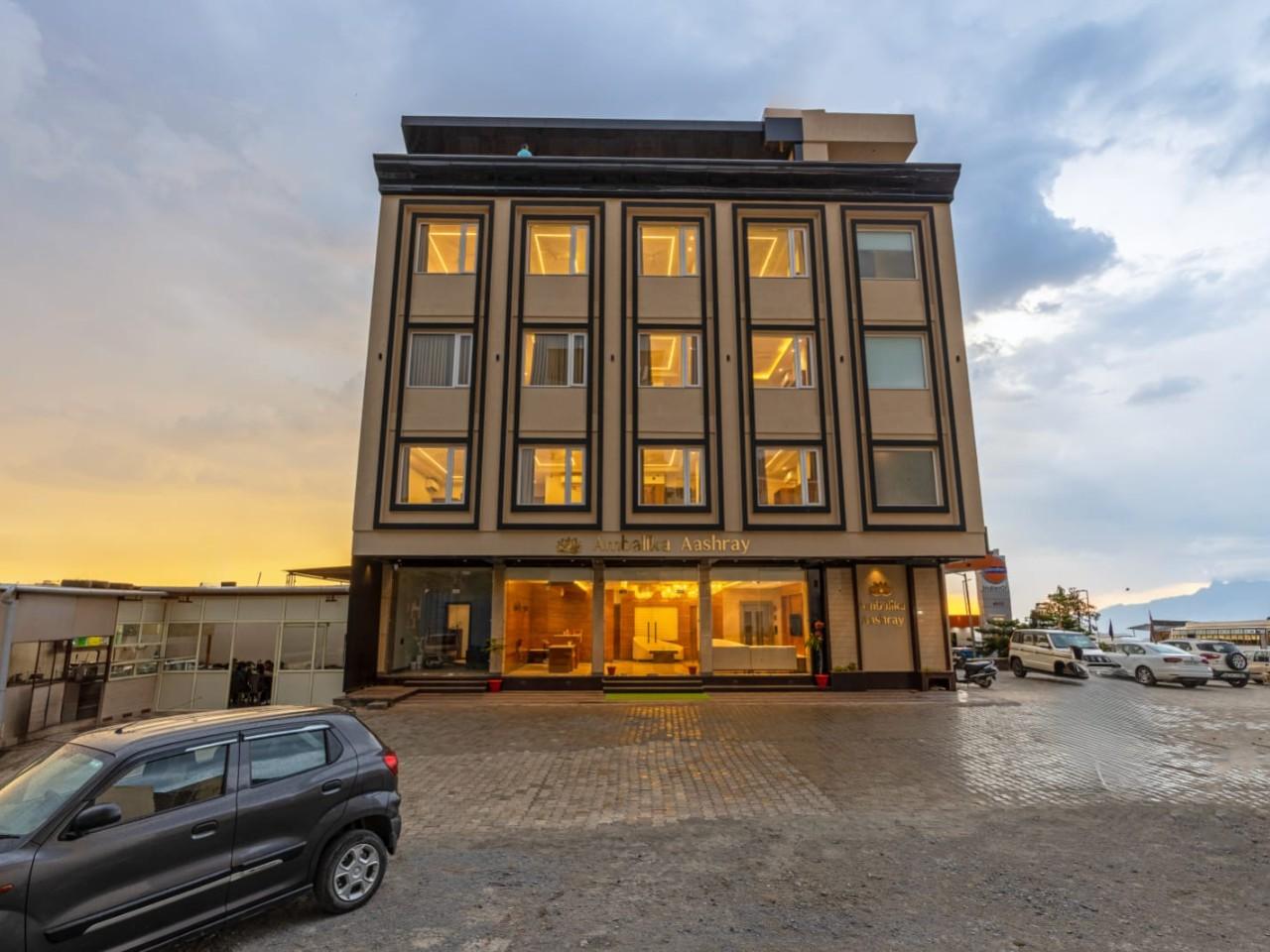 Hotel Ambalika Aashray in Katra