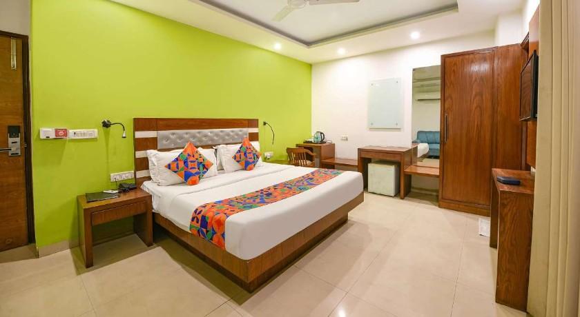 Hotel Dev Palace in Delhi