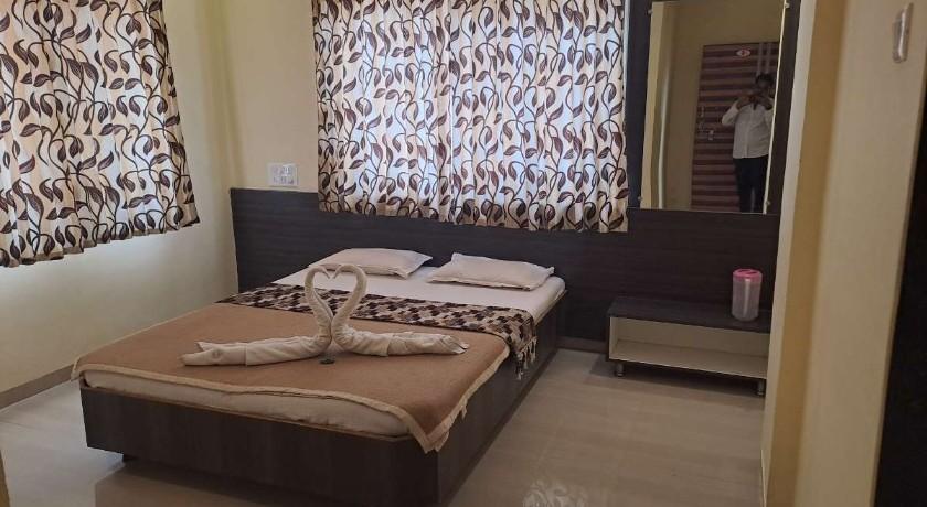 Hotel Sai Neelam in Shirdi