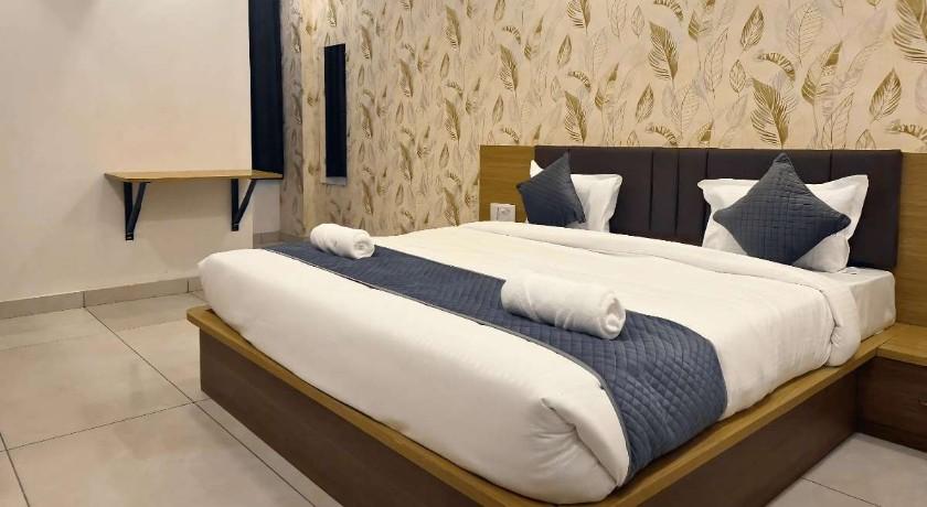 Sunburry Hotel Khatu in Khatoo