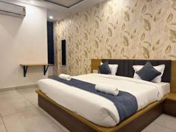 Sunburry Hotel Khatu in Khatoo