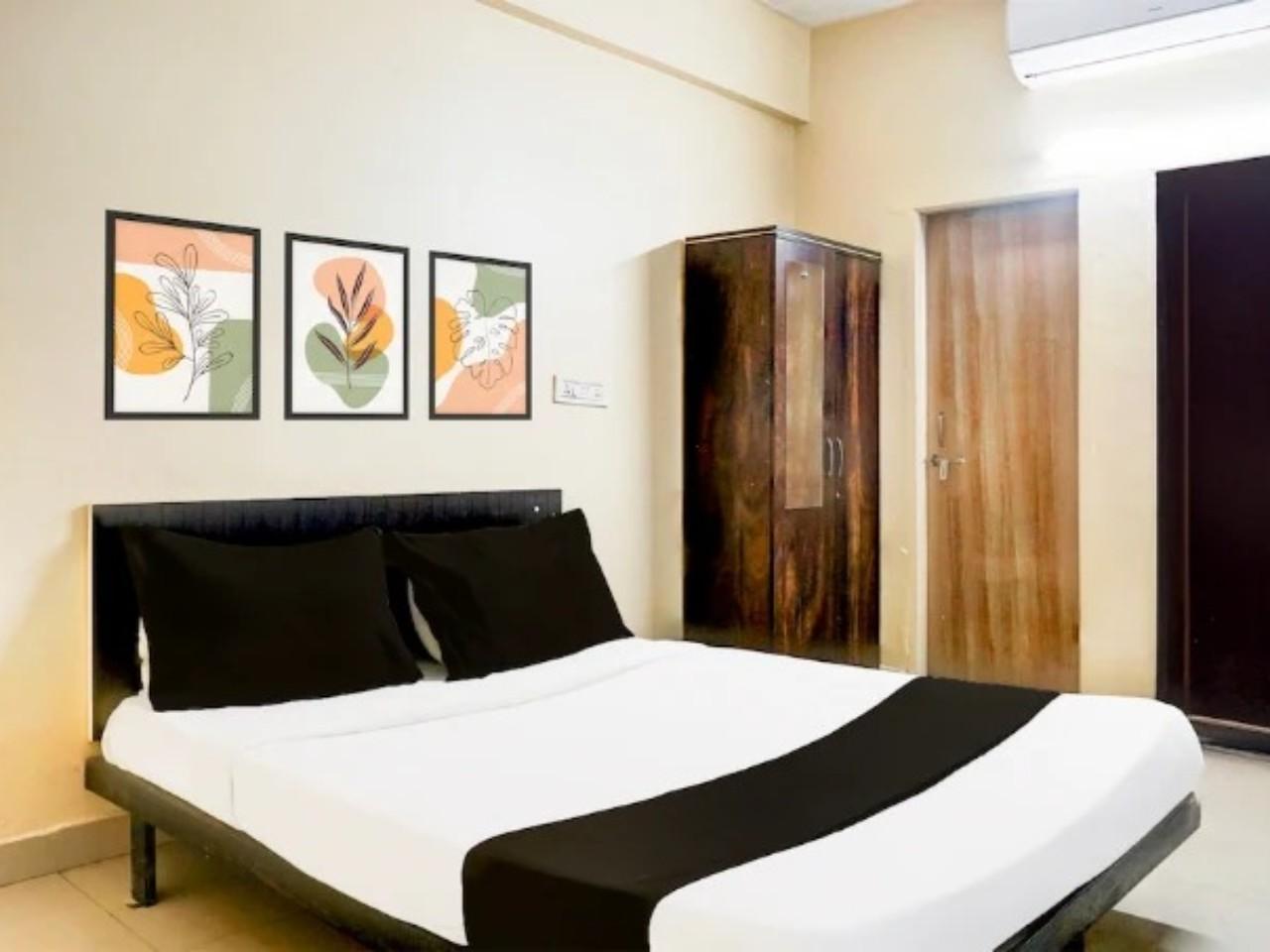 Lotus Prime Inn in Pune