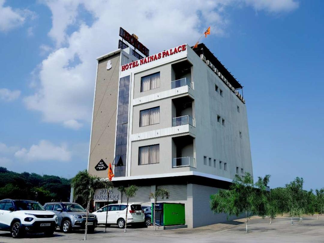 Hotel Nainas Palace in Ujjain