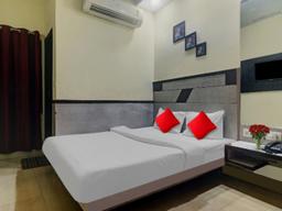 Hotel Hare Krishna Guest House in Delhi