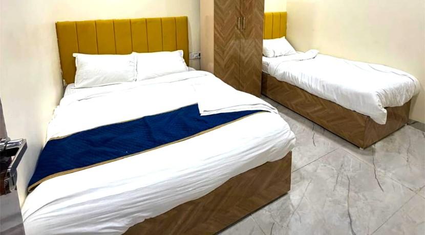 Hotel 7 Heaven in Mumbai