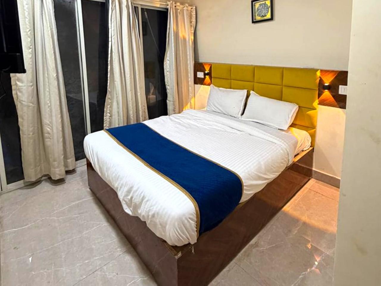 Hotel 7 Heaven in Mumbai