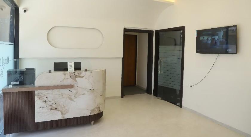 Hotel Cosmos Green in Indore