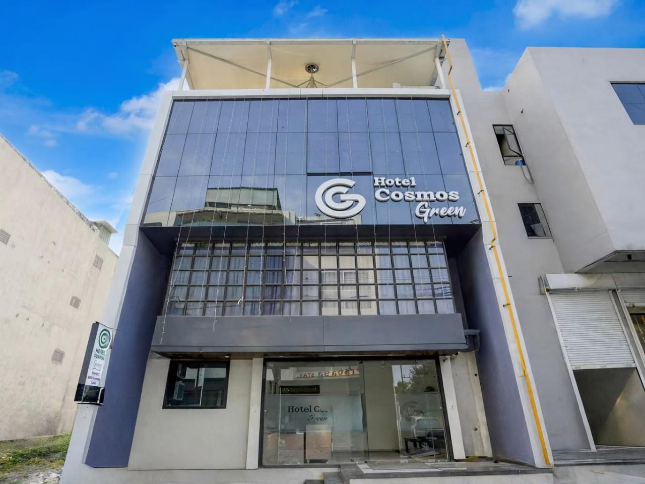 Hotel Cosmos Green in Indore